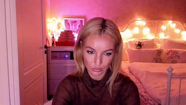 aestetick online show from November 2025 12:39:02 PM