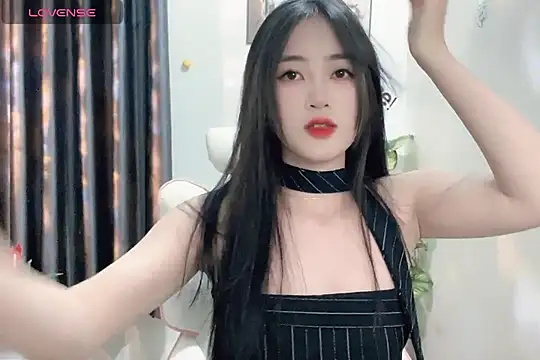 Snapshot of _Aimy_ chatting on January 2025 04:07:02 AM Aimy online show from January 2025 04:07:02 AM