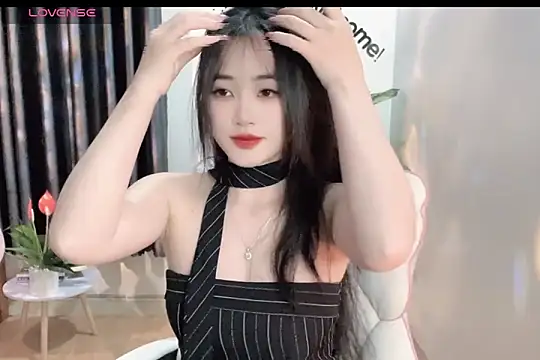 Snapshot of _Aimy_ chatting on February 2025 03:48:02 PM Aimy online show from February 2025 03:48:02 PM