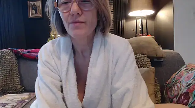 Snapshot of godinflower chatting on December 2024 08:20:01 AM godinflower online show from December 2024 08:20:01 AM