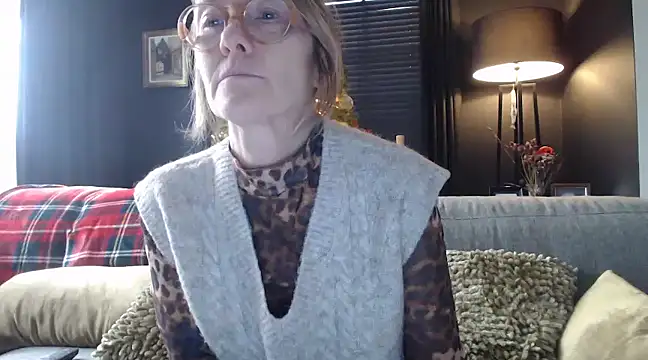 Snapshot of godinflower chatting on December 2024 01:27:02 PM godinflower online show from December 2024 01:27:02 PM