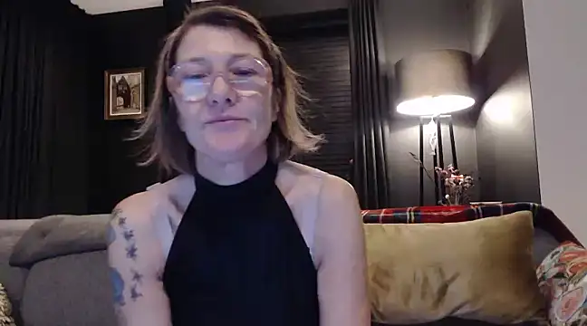 Snapshot of godinflower chatting on January 2025 07:03:01 PM godinflower online show from January 2025 07:03:01 PM