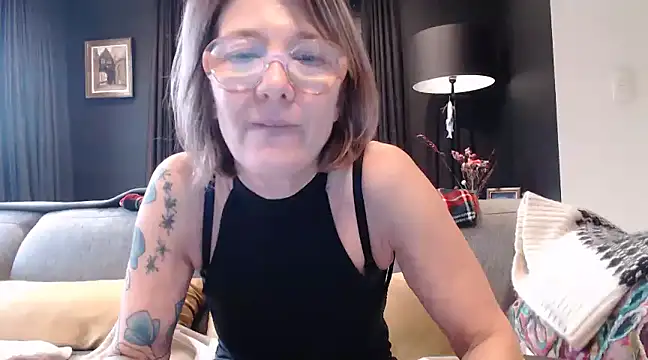 Snapshot of godinflower chatting on January 2025 04:04:02 PM godinflower online show from January 2025 04:04:02 PM