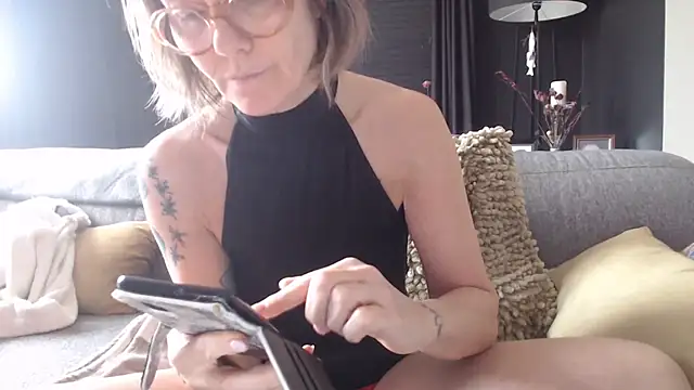 Snapshot of godinflower chatting on January 2025 09:30:02 AM godinflower online show from January 2025 09:30:02 AM