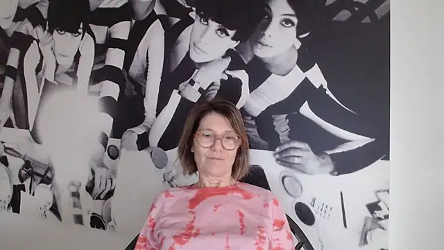 Snapshot of godinflower chatting on January 2025 03:57:02 PM godinflower online show from January 2025 03:57:02 PM