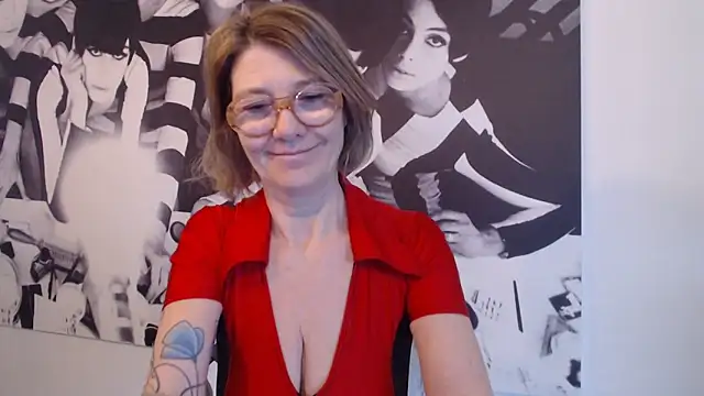 Snapshot of godinflower chatting on February 2025 03:17:02 PM godinflower online show from February 2025 03:17:02 PM