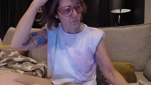 Snapshot of godinflower chatting on February 2025 08:00:01 PM godinflower online show from February 2025 08:00:01 PM