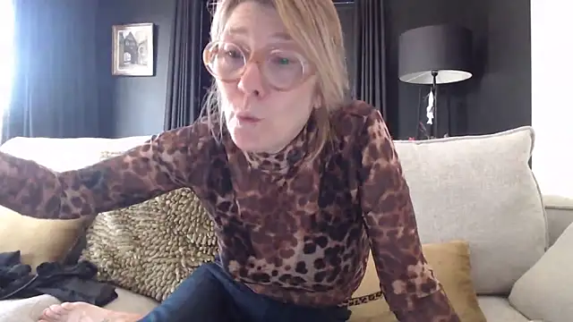 Snapshot of godinflower chatting on March 2025 12:33:02 PM godinflower online show from March 2025 12:33:02 PM