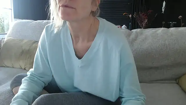 Snapshot of godinflower chatting on September 2025 07:47:01 AM godinflower online show from September 2025 07:47:01 AM