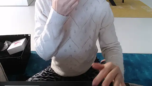 Snapshot of godinflower chatting on October 2025 08:56:02 AM godinflower online show from October 2025 08:56:02 AM