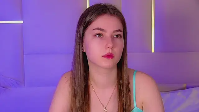 Snapshot of AliceMoreno chatting on November 2025 05:12:01 PM AliceMoreno online show from November 2025 05:12:01 PM