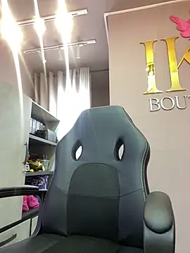 AmmyJones  online show from November 2025 08:24:01 AM