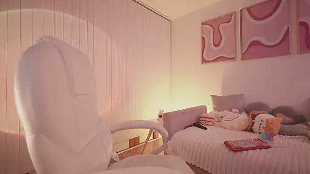 Snapshot of -SofiaCastillo- chatting on February 2025 12:33:01 PM -SofiaCastillo- online show from February 2025 12:33:01 PM