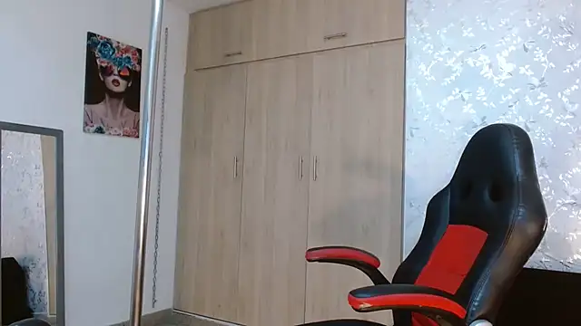 PaulinaRubio  online show from March 2025 10:15:02 PM