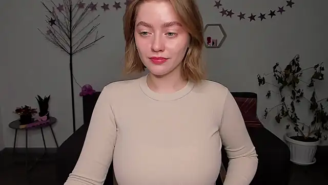 AidaPerry online show from December 2024 05:32:01 PM