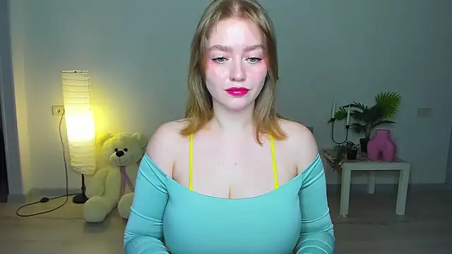 AidaPerry online show from September 2025 05:57:01 PM