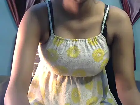 Snapshot of shrishtiGill chatting on December 2024 10:40:02 PM shrishtiGill online show from December 2024 10:40:02 PM