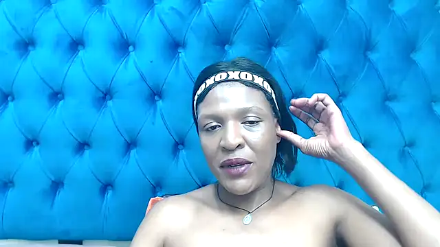 SpicyQueenxxxx online show from April 2026 04:27:01 PM