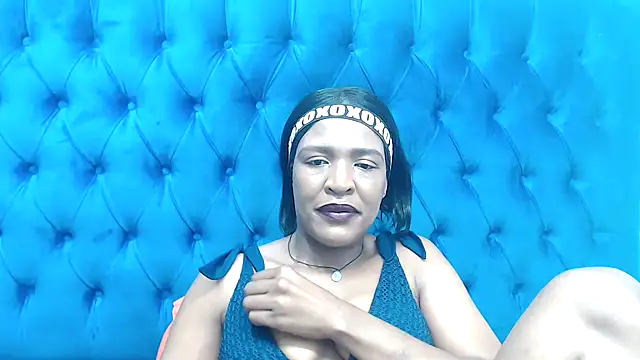 SpicyQueenxxxx online show from April 2026 06:37:01 PM
