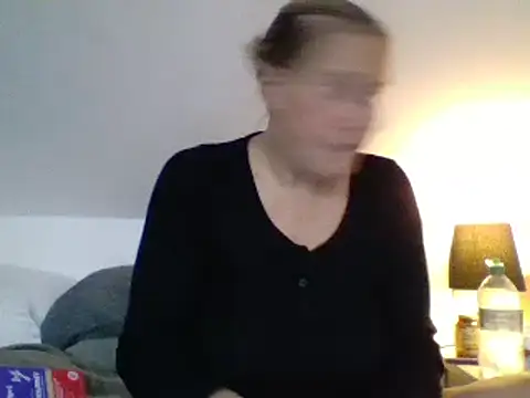 Snapshot of scrummymummy2 chatting on September 2025 08:08:02 PM scrummymummy2 online show from September 2025 08:08:02 PM