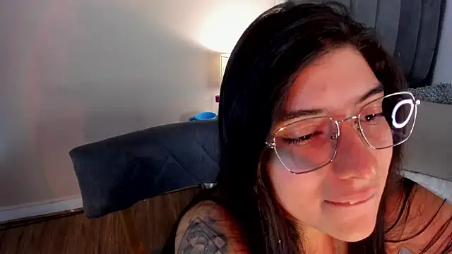 dakotaa   online show from February 2025 11:43:02 PM