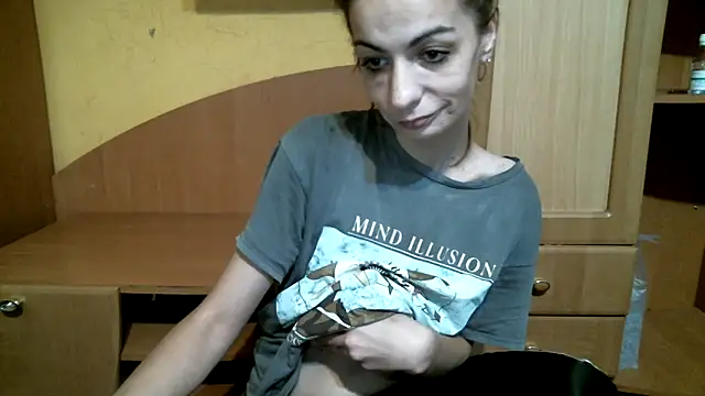 Snapshot of DennisXCaroll chatting on December 2025 07:59:01 AM DennisXCaroll online show from December 2025 07:59:01 AM