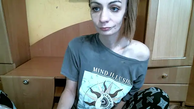 Snapshot of DennisXCaroll chatting on January 2026 08:06:01 AM DennisXCaroll online show from January 2026 08:06:01 AM