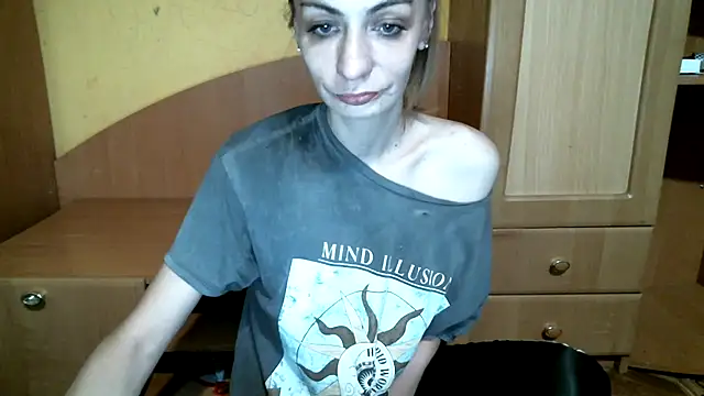 Snapshot of DennisXCaroll chatting on January 2026 06:18:02 AM DennisXCaroll online show from January 2026 06:18:02 AM