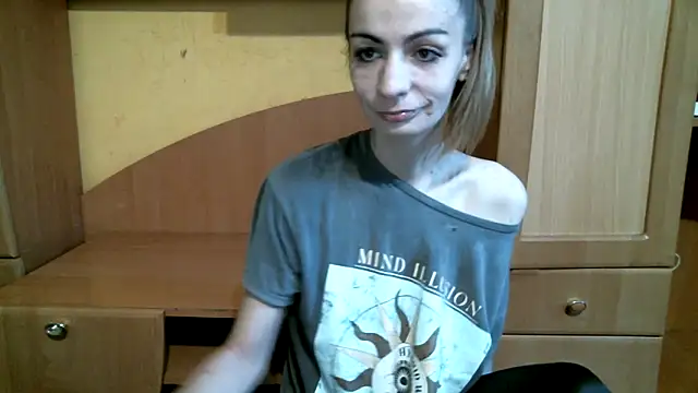 Snapshot of DennisXCaroll chatting on January 2026 06:50:02 AM DennisXCaroll online show from January 2026 06:50:02 AM