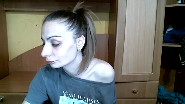 Snapshot of DennisXCaroll chatting on February 2026 07:23:01 AM DennisXCaroll online show from February 2026 07:23:01 AM