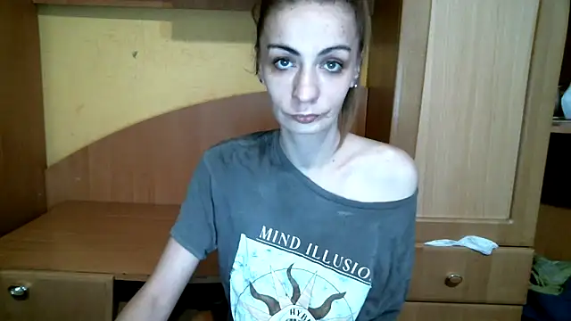 Snapshot of DennisXCaroll chatting on February 2026 07:12:01 AM DennisXCaroll online show from February 2026 07:12:01 AM