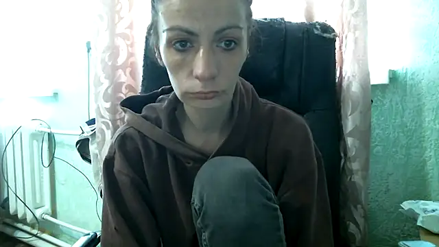 Snapshot of DennisXCaroll chatting on April 2026 07:05:01 AM DennisXCaroll online show from April 2026 07:05:01 AM