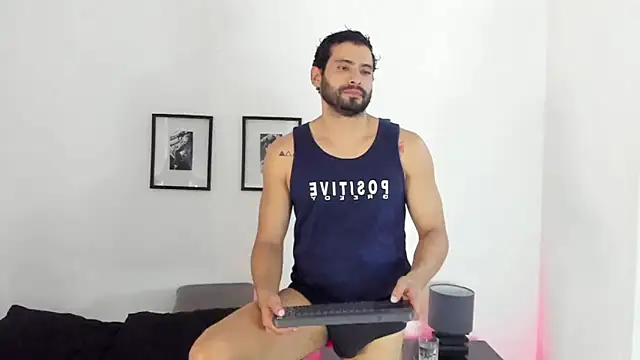 Dereck vega online show from October 2025 08:27:02 PM