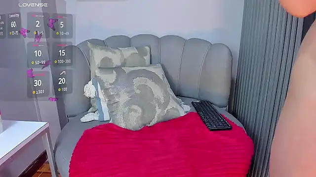 Nahiajhonson  online show from January 2025 03:15:01 PM