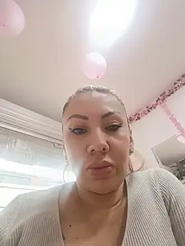 coral smitth online show from May 2026 10:07:01 PM