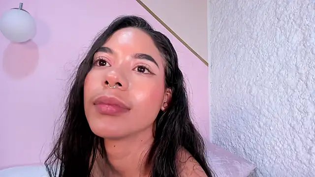 Snapshot of cate_martinez chatting on December 2024 09:06:01 AM cate martinez online show from December 2024 09:06:01 AM