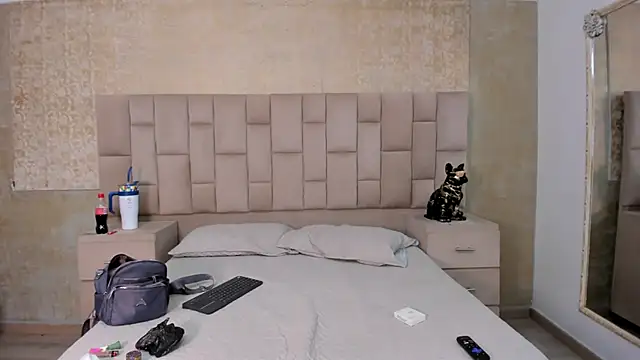 EmmaTorres  online show from January 2025 10:21:01 PM