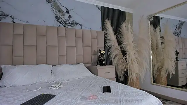 EmmaTorres  online show from March 2026 09:43:02 PM