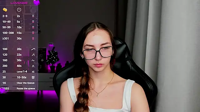 Sm0ly online show from December 2024 01:20:02 AM