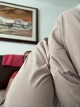 Cloew Marz online show from December 2024 08:42:02 PM