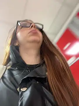 Cloew Marz online show from February 2025 02:26:02 PM