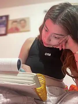 Cloew Marz online show from November 2025 04:55:01 PM