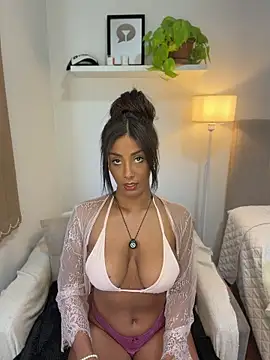 Snapshot of Brownfitbabyy chatting on May 2026 12:22:02 PM Brownfitbabyy online show from May 2026 12:22:02 PM