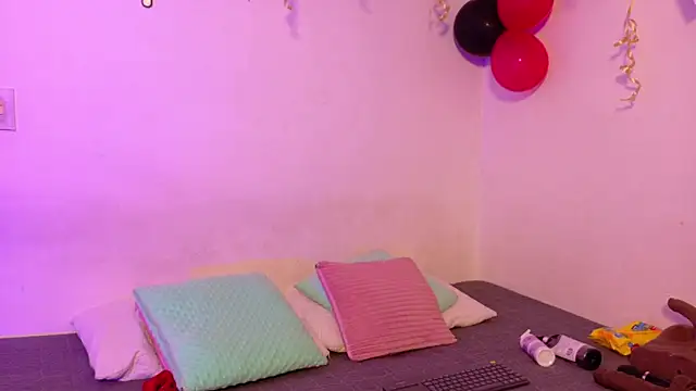 crystalvazquez online show from February 2026 12:05:02 PM