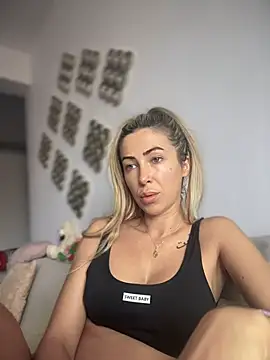 RaquelleDevon online show from June 2026 11:03:02 AM