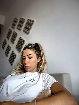 RaquelleDevon online show from July 2026 08:52:02 AM