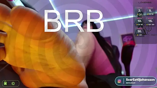 Snapshot of Miss_scarllet_ chatting on January 2025 01:04:01 PM Miss scarllet online show from January 2025 01:04:01 PM