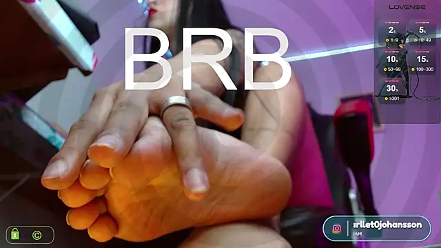 Snapshot of Miss_scarllet_ chatting on January 2025 01:03:01 PM Miss scarllet online show from January 2025 01:03:01 PM