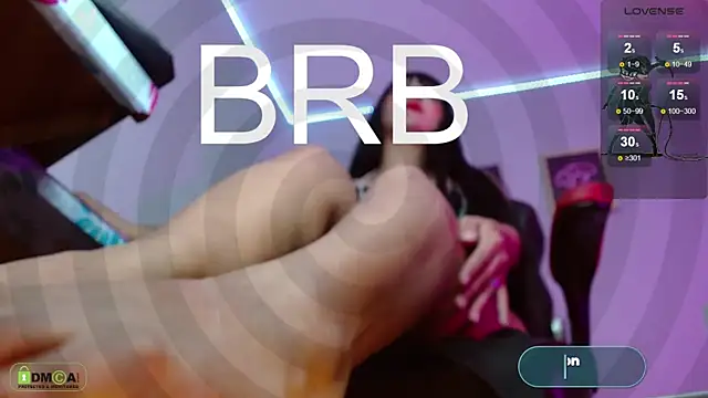 Snapshot of Miss_scarllet_ chatting on January 2025 01:11:01 PM Miss scarllet online show from January 2025 01:11:01 PM