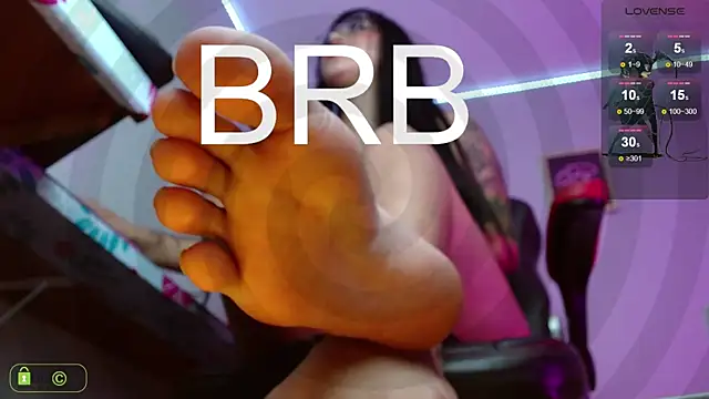 Snapshot of Miss_scarllet_ chatting on January 2025 01:02:01 PM Miss scarllet online show from January 2025 01:02:01 PM